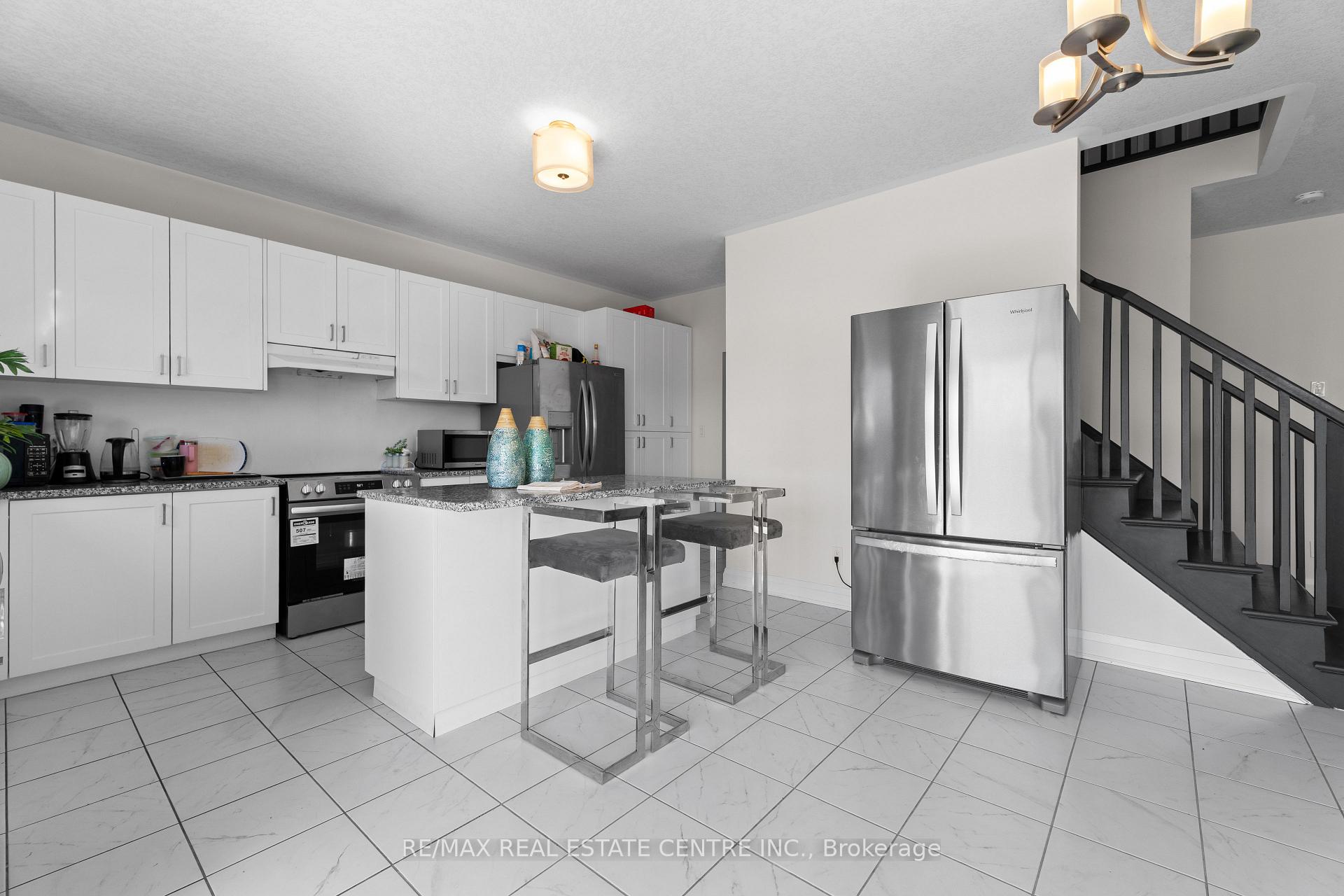 Photo 10 of 278 Raspberry Place, Waterloo — HOMEH
