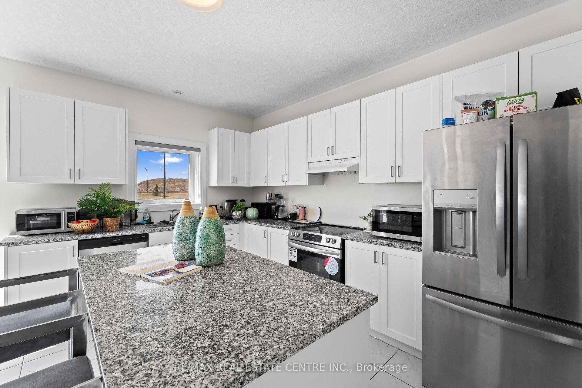 Photo 12 of 278 Raspberry Place, Waterloo — HOMEH
