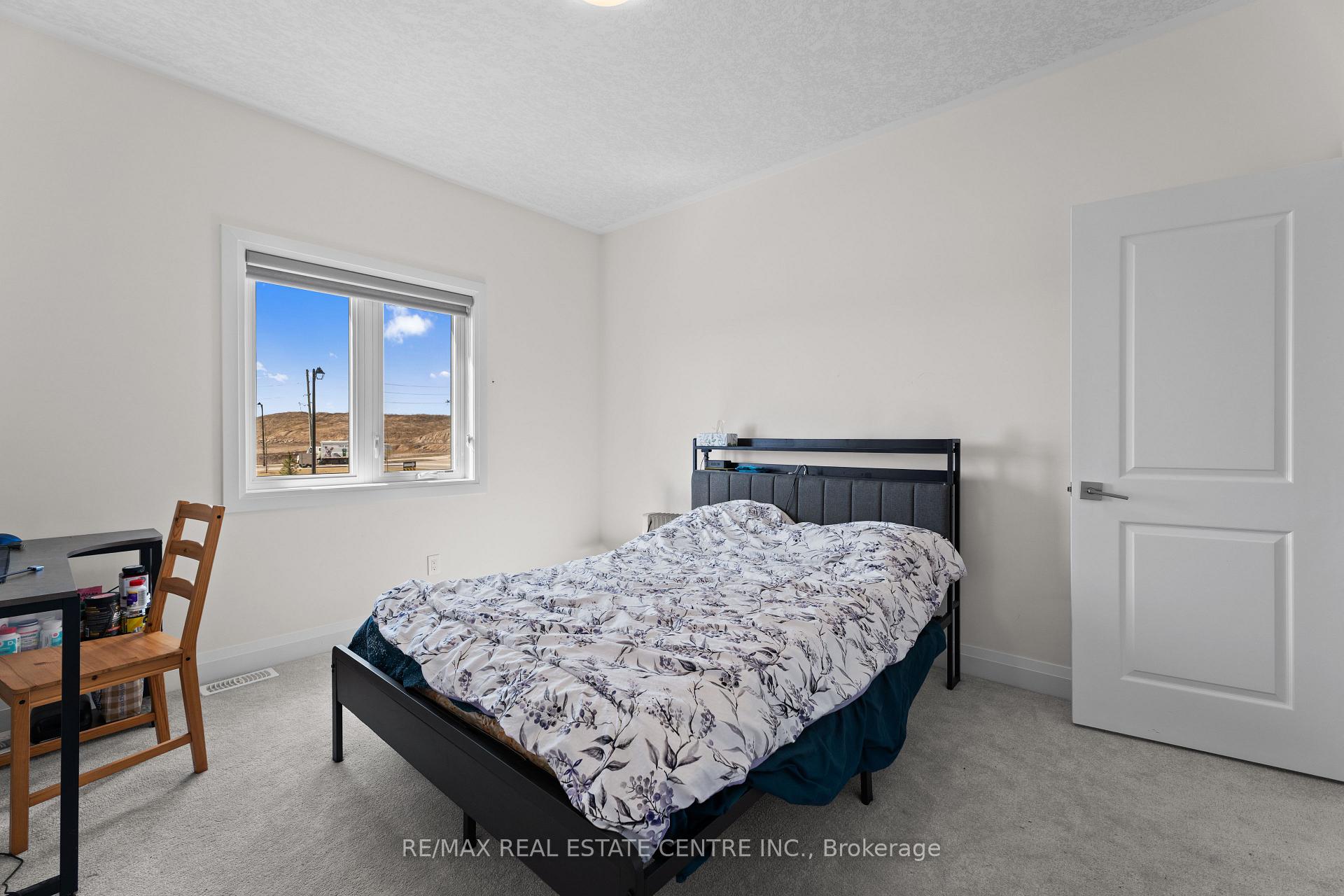 Photo 16 of 278 Raspberry Place, Waterloo — HOMEH