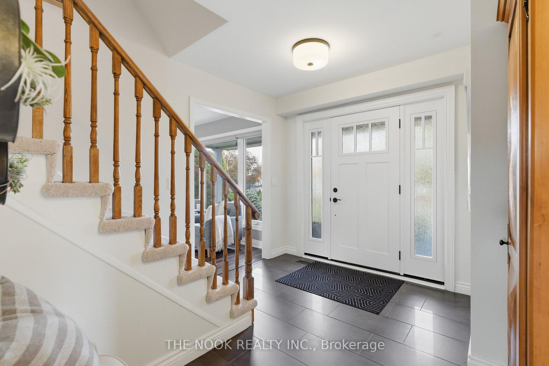 Photo 4 of 512 Athol Street, Whitby, Downtown Whitby — HOMEH