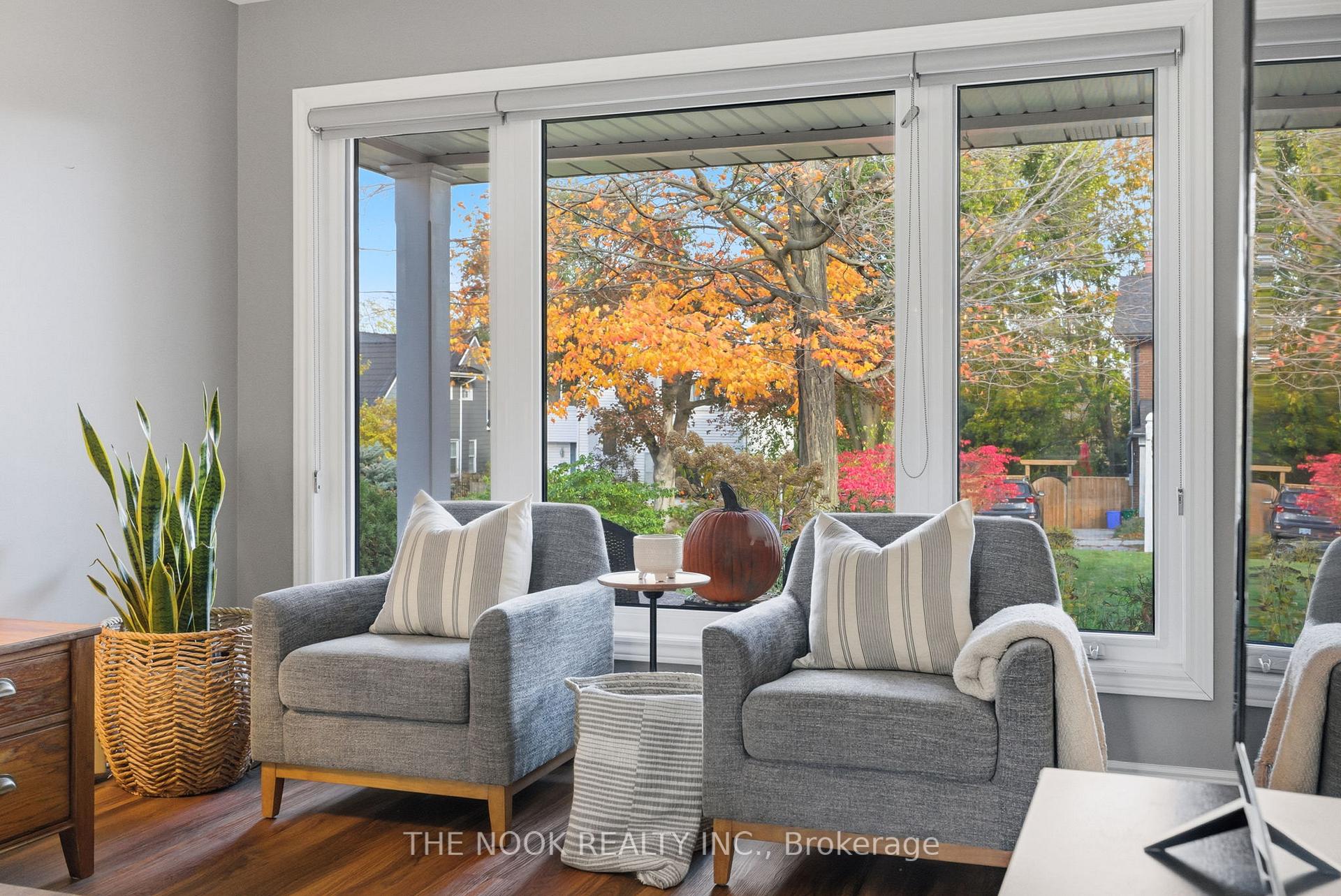 Photo 9 of 512 Athol Street, Whitby, Downtown Whitby — HOMEH
