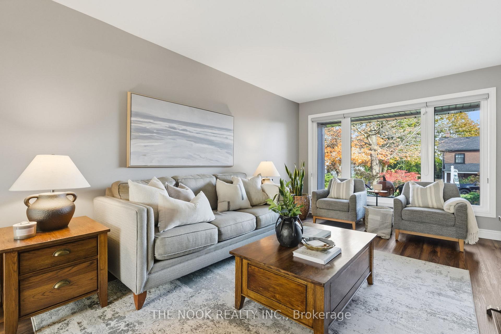 Photo 10 of 512 Athol Street, Whitby, Downtown Whitby — HOMEH