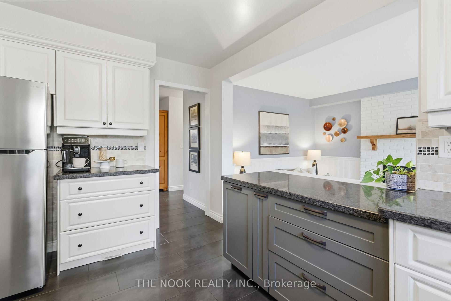 Photo 17 of 512 Athol Street, Whitby, Downtown Whitby — HOMEH