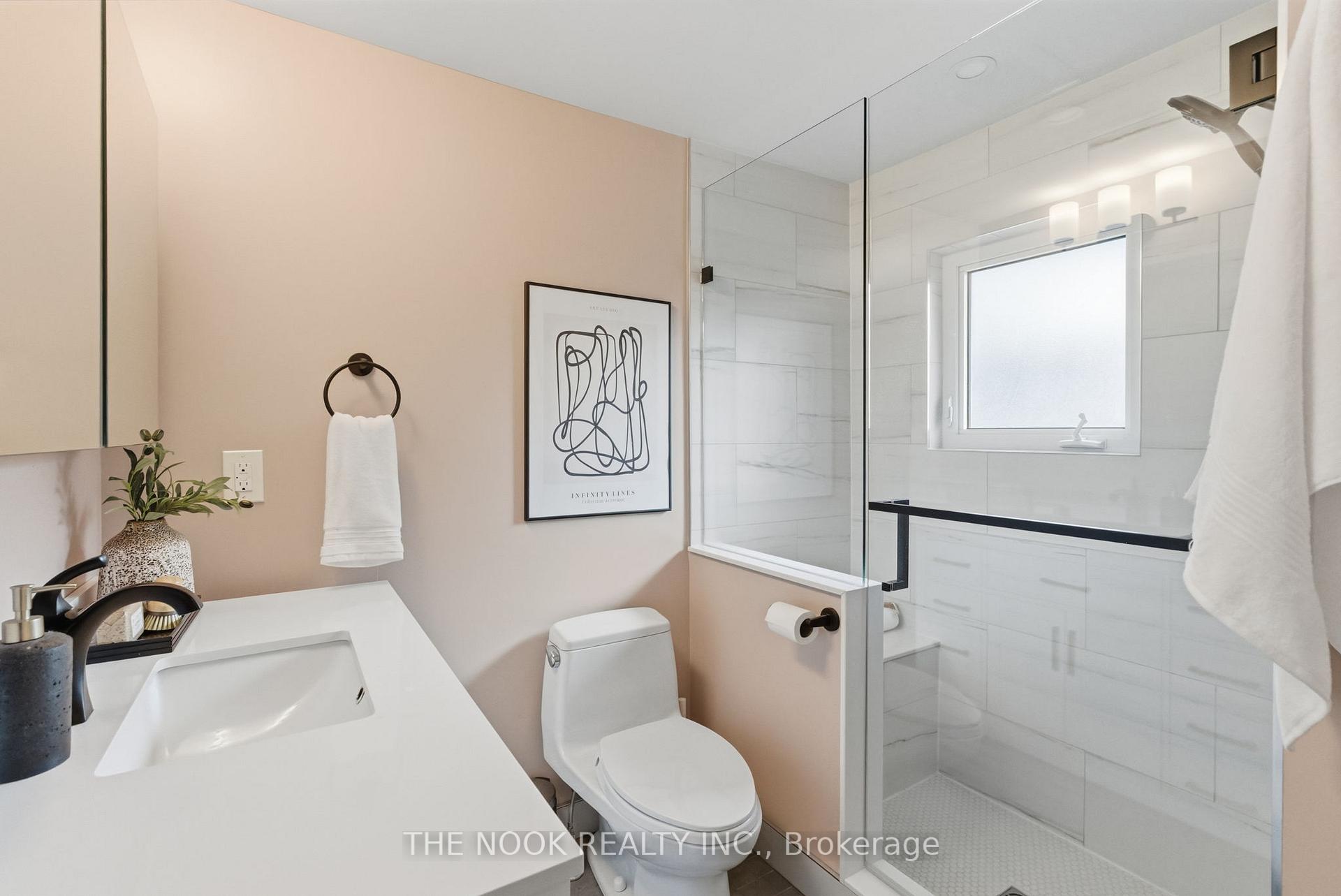 Photo 29 of 512 Athol Street, Whitby, Downtown Whitby — HOMEH