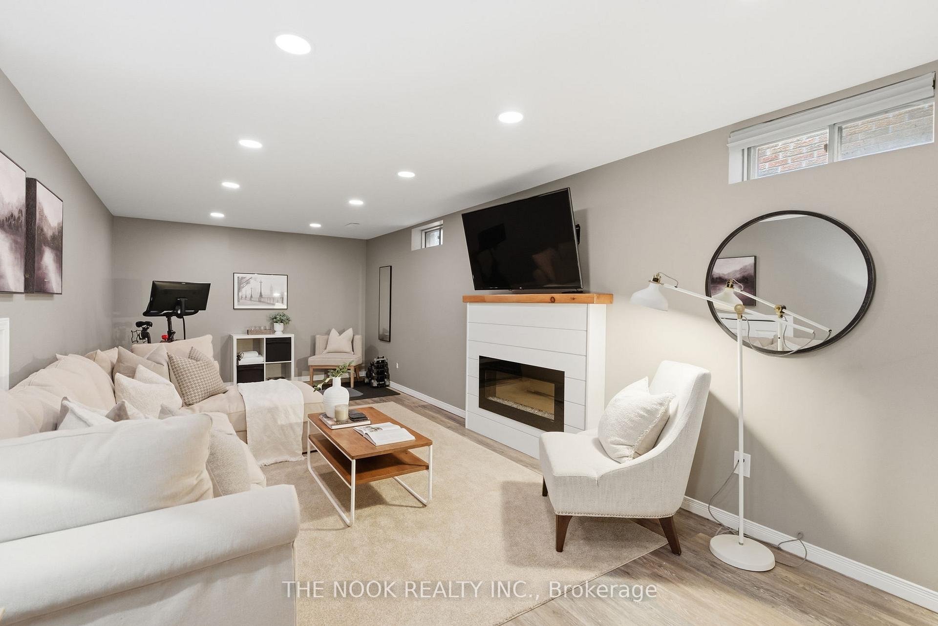 Photo 38 of 512 Athol Street, Whitby, Downtown Whitby — HOMEH