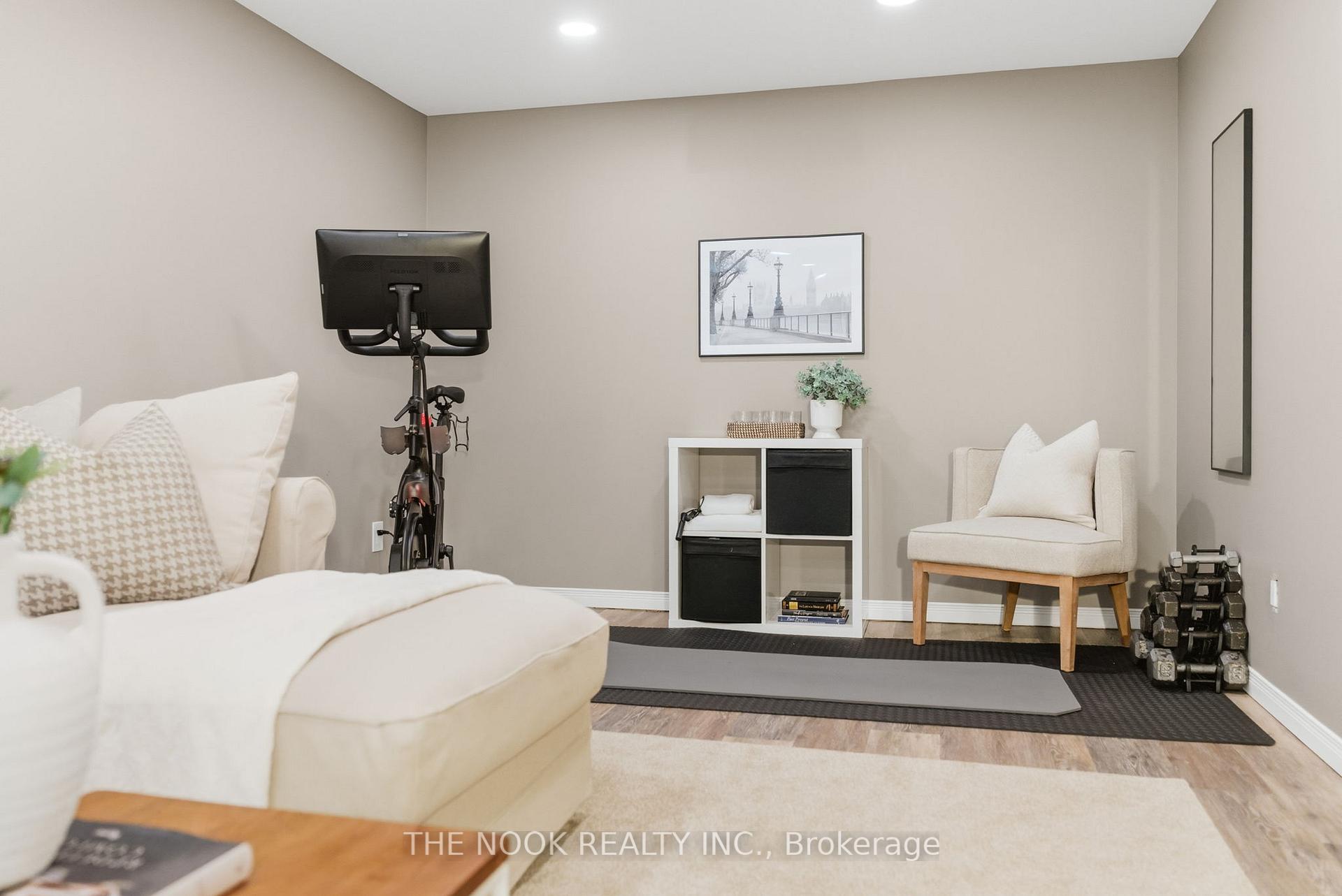 Photo 40 of 512 Athol Street, Whitby, Downtown Whitby — HOMEH