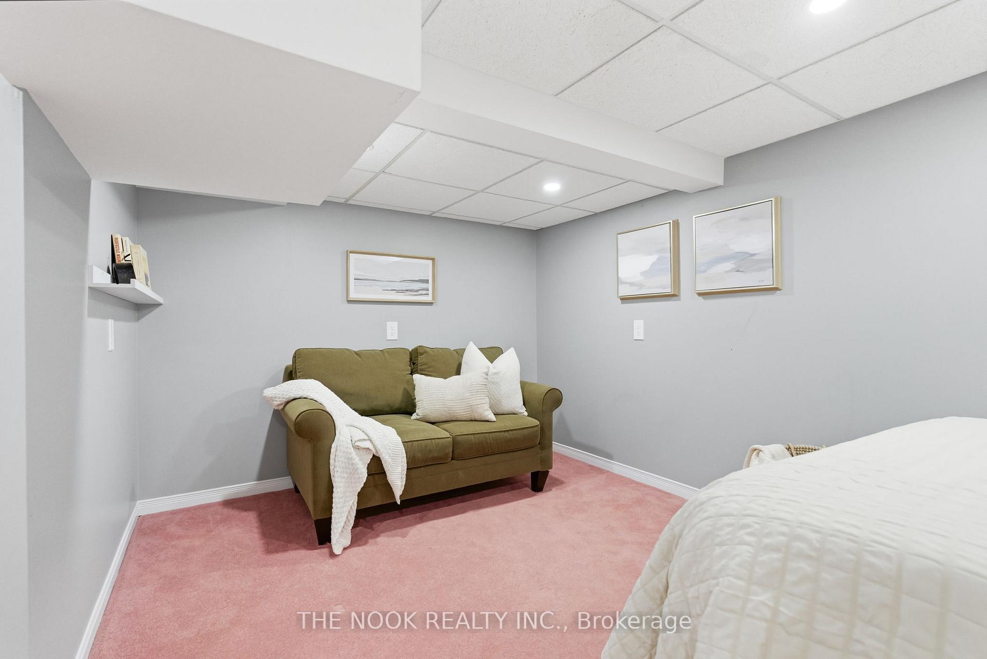 Photo 43 of 512 Athol Street, Whitby, Downtown Whitby — HOMEH