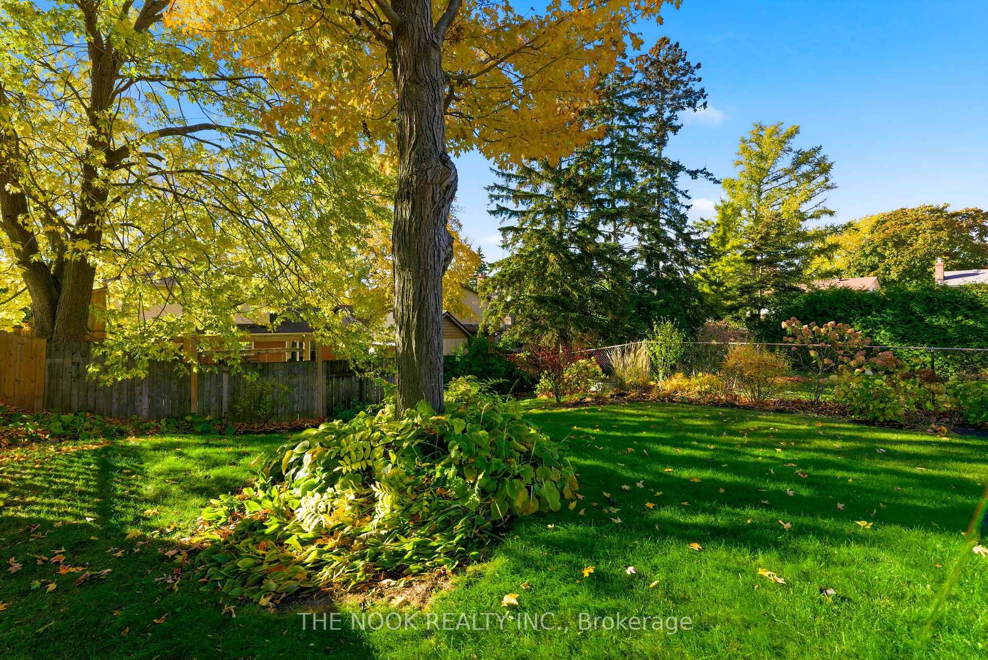 Photo 48 of 512 Athol Street, Whitby, Downtown Whitby — HOMEH