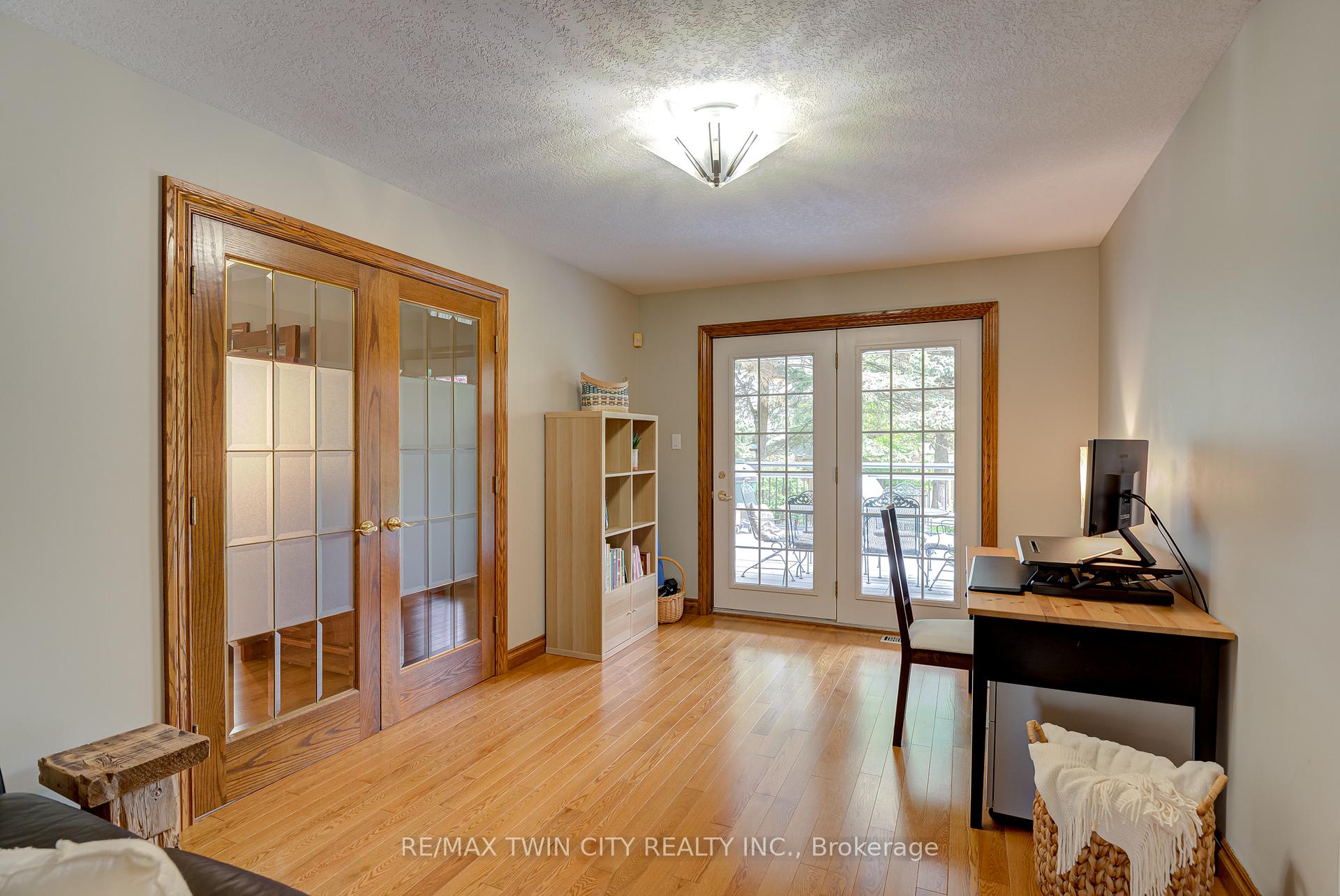 Photo 16 of 247 Montclair Place, Waterloo — HOMEH