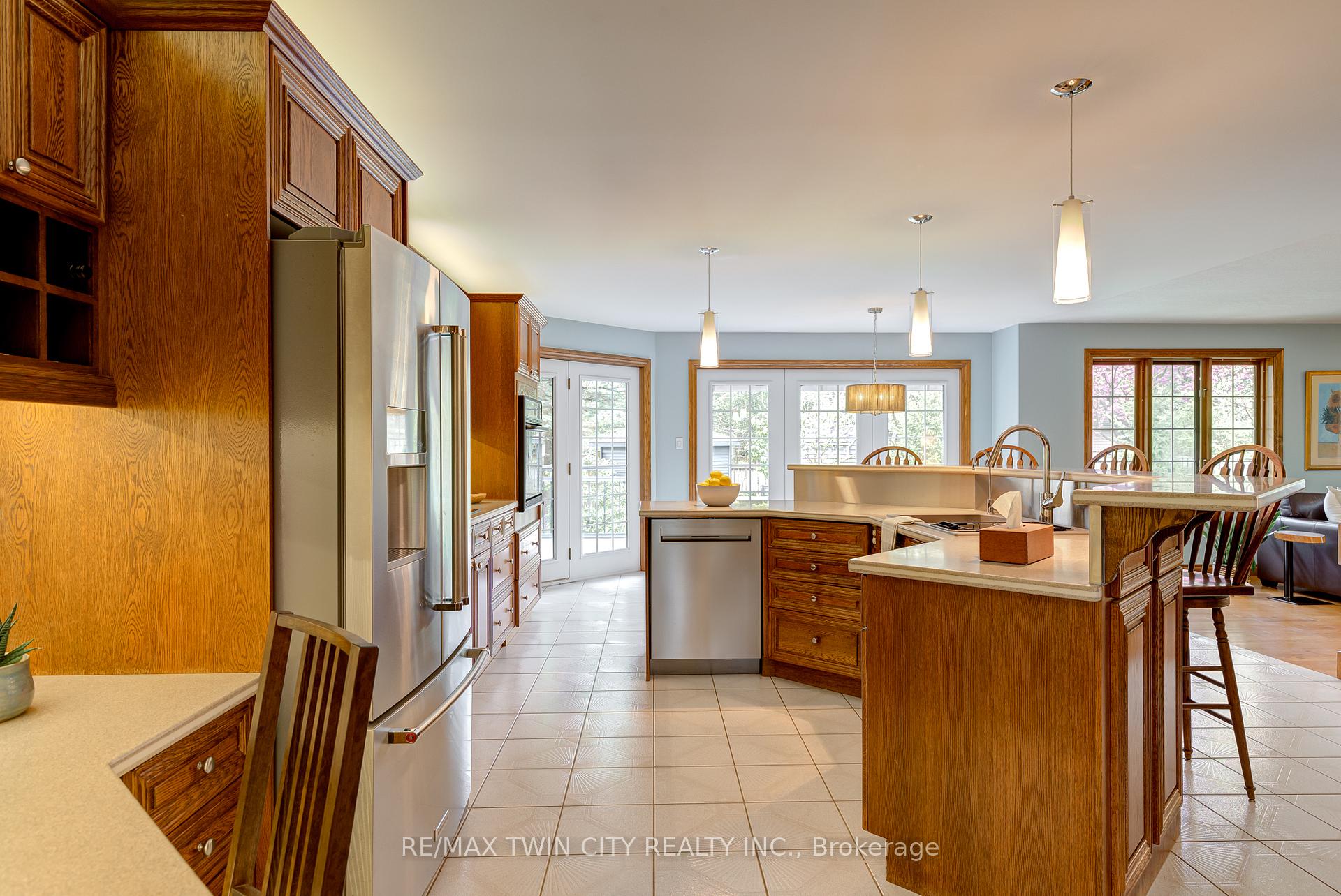 Photo 19 of 247 Montclair Place, Waterloo — HOMEH
