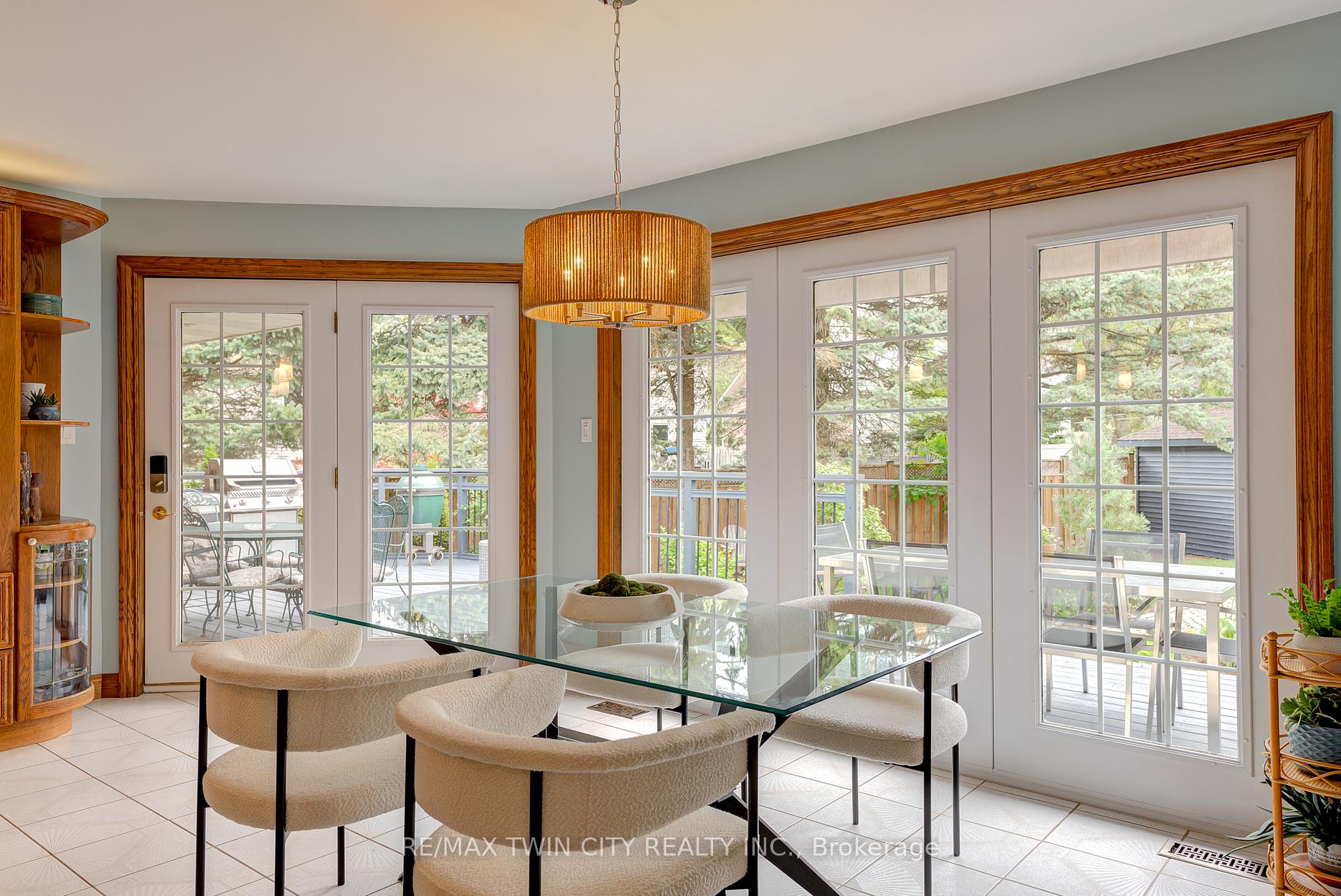 Photo 20 of 247 Montclair Place, Waterloo — HOMEH