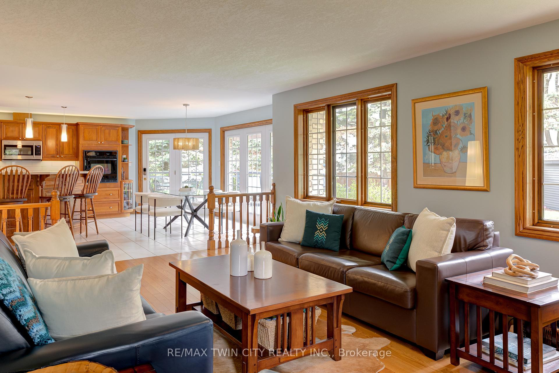 Photo 23 of 247 Montclair Place, Waterloo — HOMEH