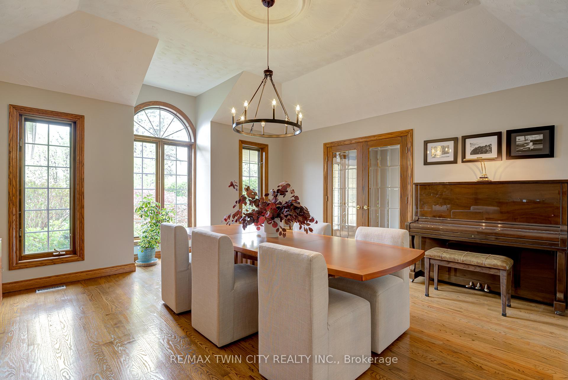 Photo 24 of 247 Montclair Place, Waterloo — HOMEH