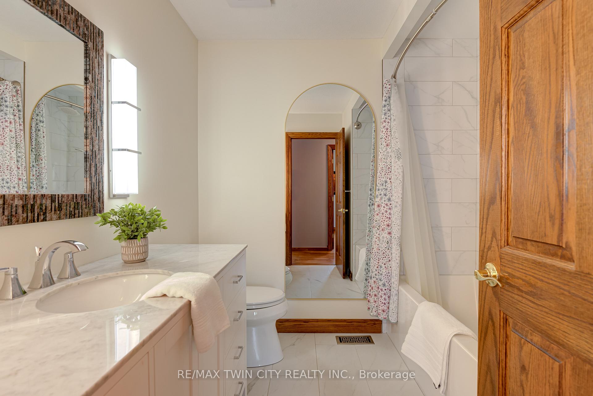 Photo 28 of 247 Montclair Place, Waterloo — HOMEH
