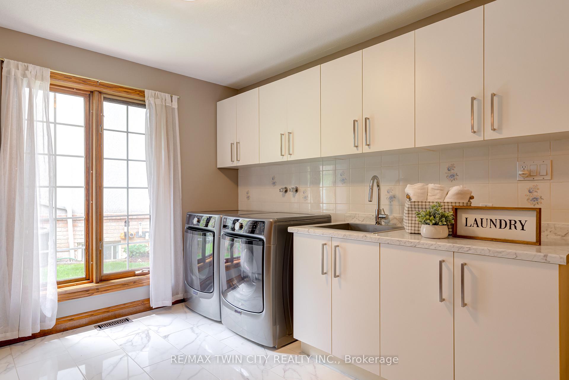 Photo 30 of 247 Montclair Place, Waterloo — HOMEH