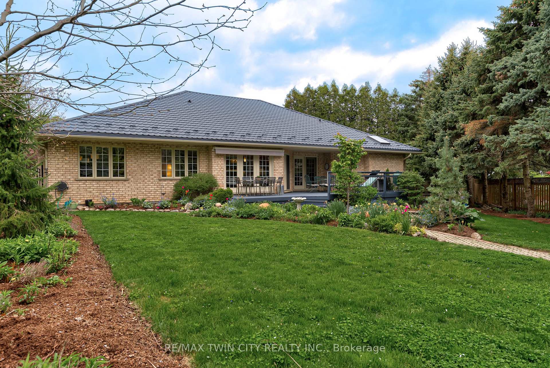Photo 36 of 247 Montclair Place, Waterloo — HOMEH