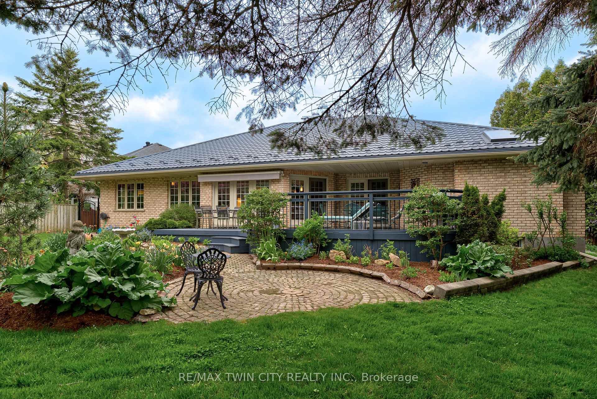 Photo 37 of 247 Montclair Place, Waterloo — HOMEH