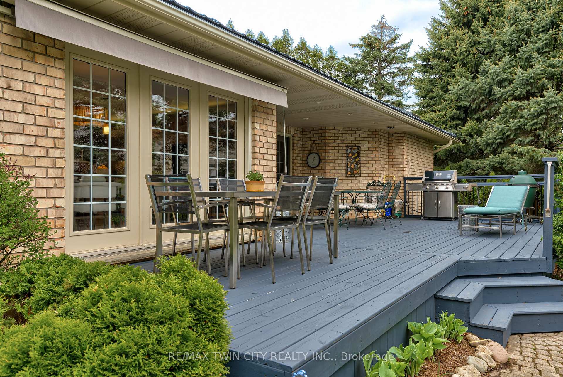 Photo 38 of 247 Montclair Place, Waterloo — HOMEH