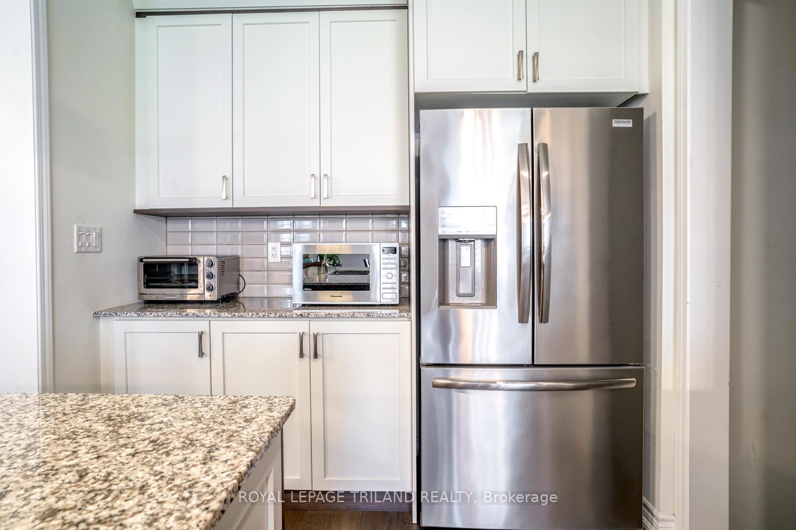 Photo 14 of 63 Ten Pines Road, Vaughan, Kleinburg — HOMEH