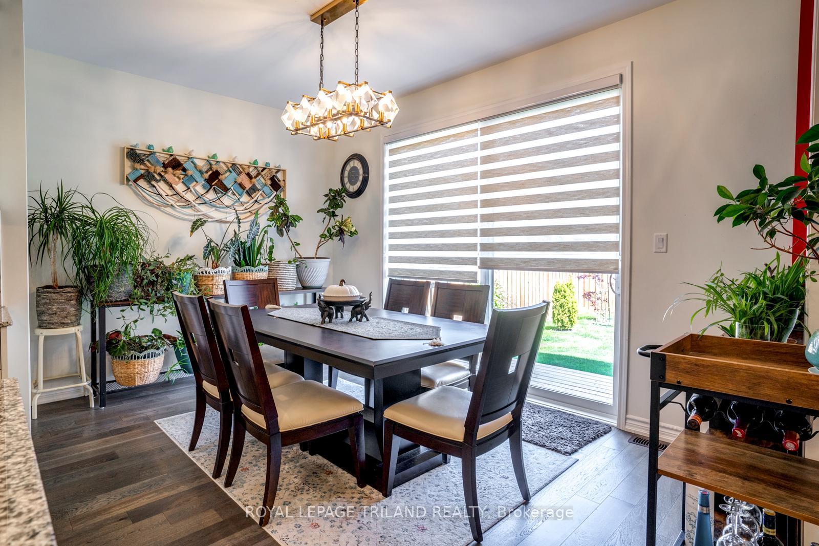 Photo 16 of 63 Ten Pines Road, Vaughan, Kleinburg — HOMEH
