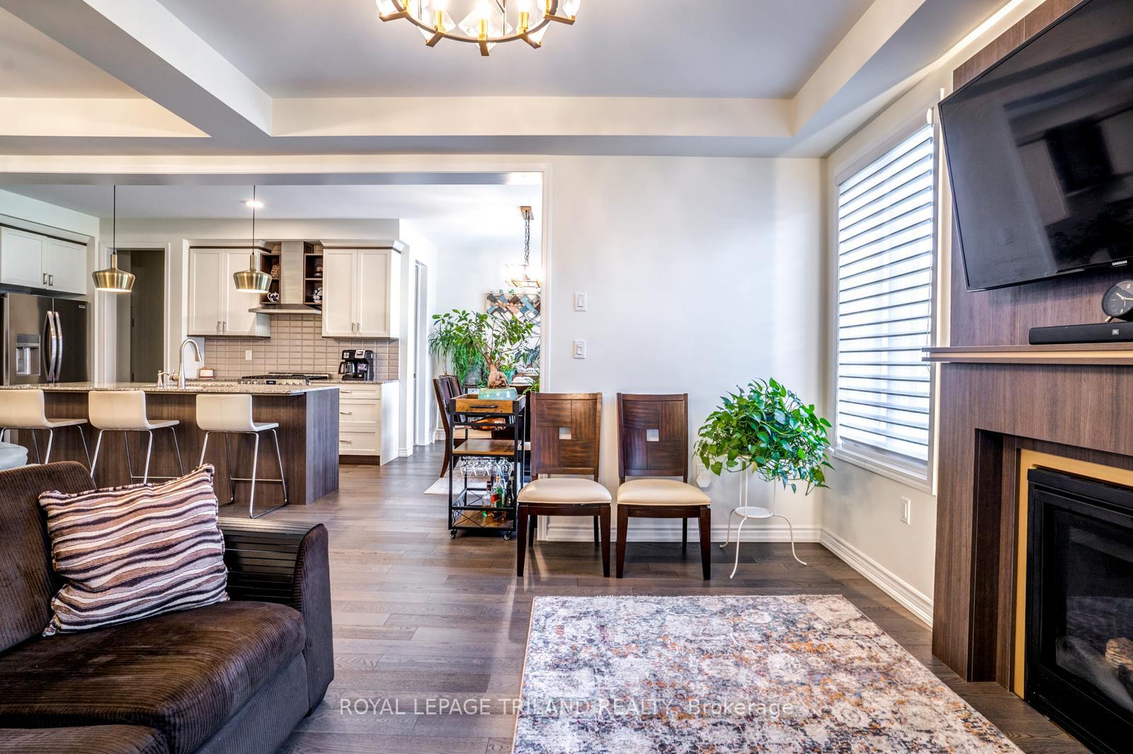 Photo 20 of 63 Ten Pines Road, Vaughan, Kleinburg — HOMEH