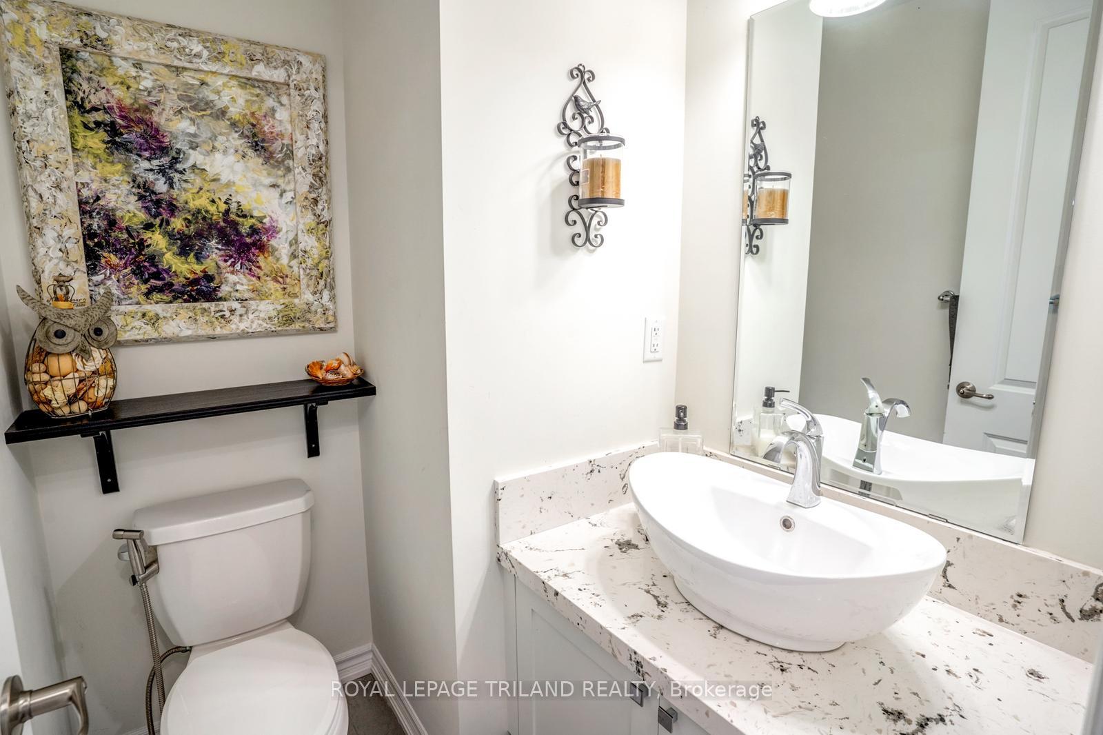 Photo 22 of 63 Ten Pines Road, Vaughan, Kleinburg — HOMEH
