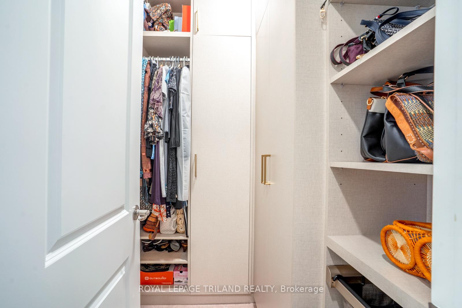 Photo 29 of 63 Ten Pines Road, Vaughan, Kleinburg — HOMEH