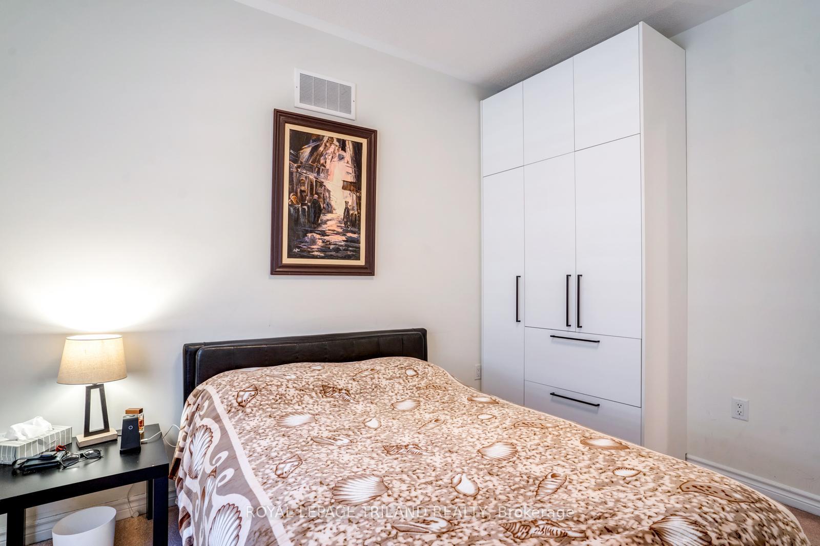Photo 33 of 63 Ten Pines Road, Vaughan, Kleinburg — HOMEH
