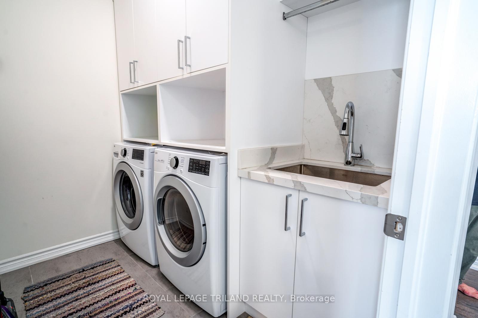 Photo 39 of 63 Ten Pines Road, Vaughan, Kleinburg — HOMEH