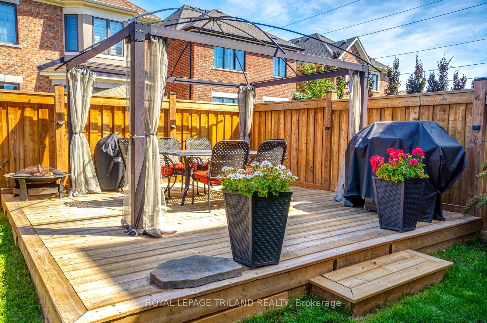 Photo 44 of 63 Ten Pines Road, Vaughan, Kleinburg — HOMEH