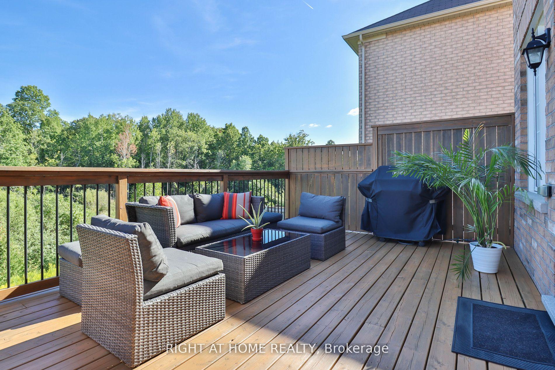 Photo 3 of 101 Roy Harper Avenue, Aurora, Rural Aurora — HOMEH