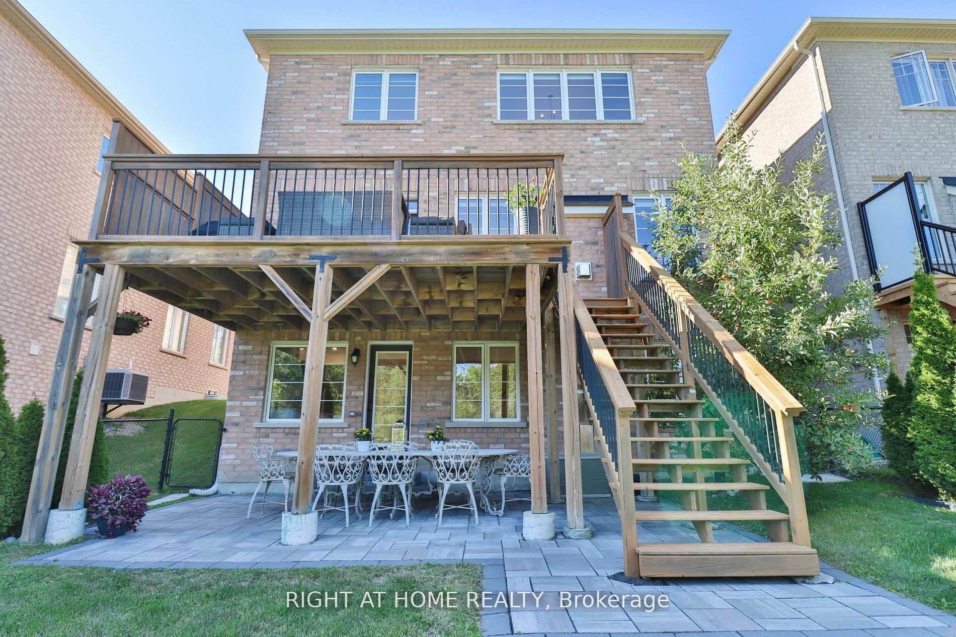 Photo 2 of 101 Roy Harper Avenue, Aurora, Rural Aurora — HOMEH