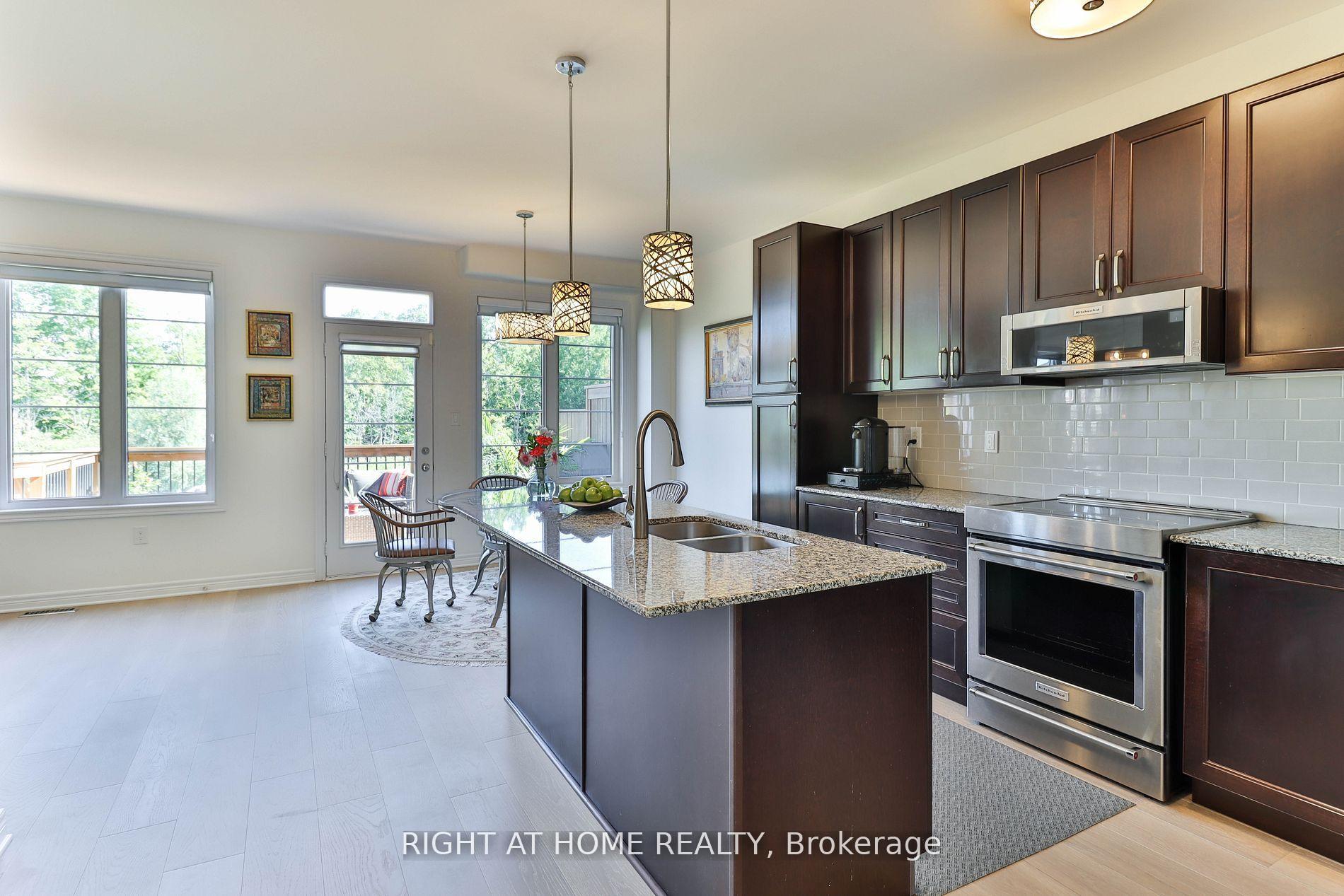 Photo 13 of 101 Roy Harper Avenue, Aurora, Rural Aurora — HOMEH