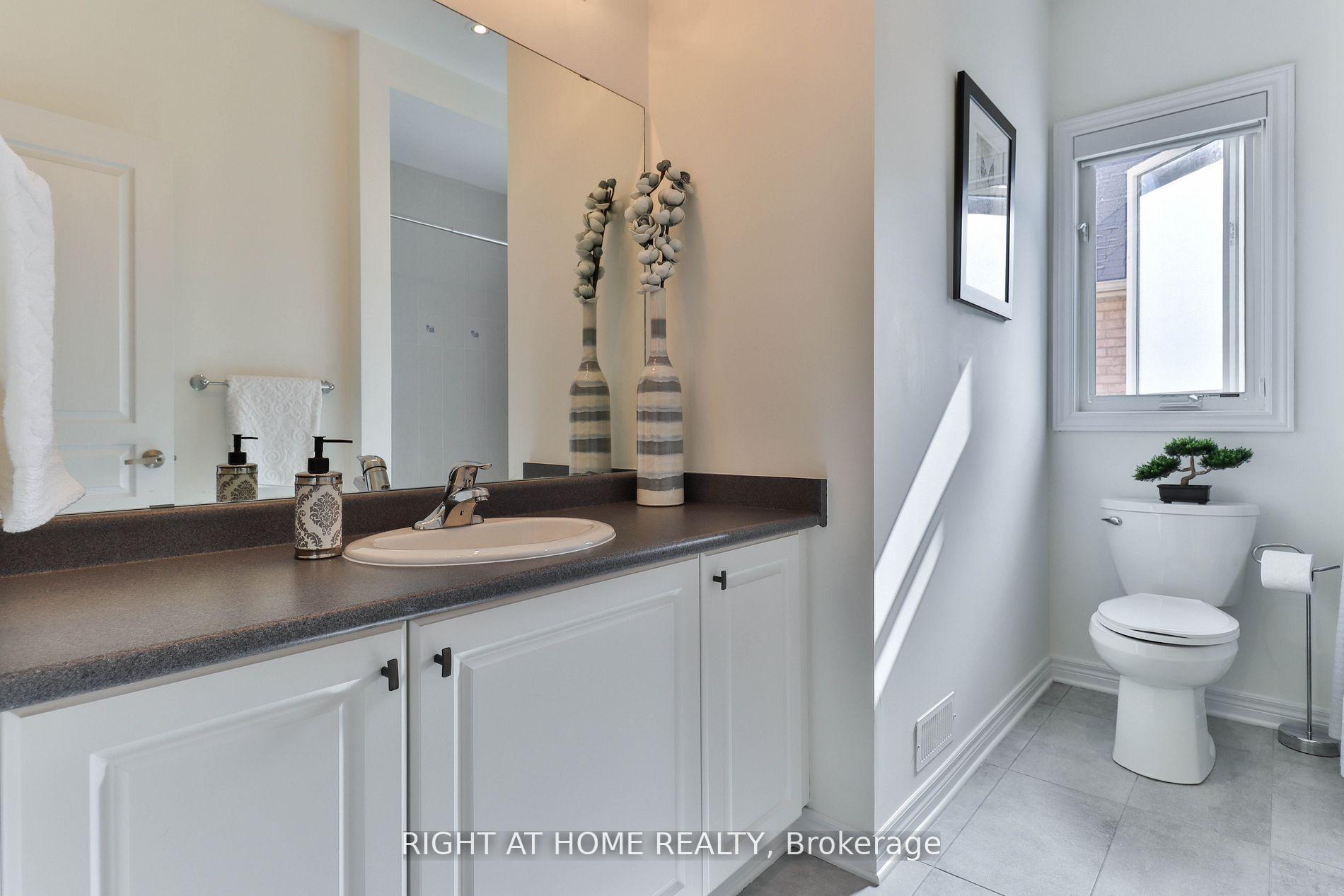 Photo 26 of 101 Roy Harper Avenue, Aurora, Rural Aurora — HOMEH