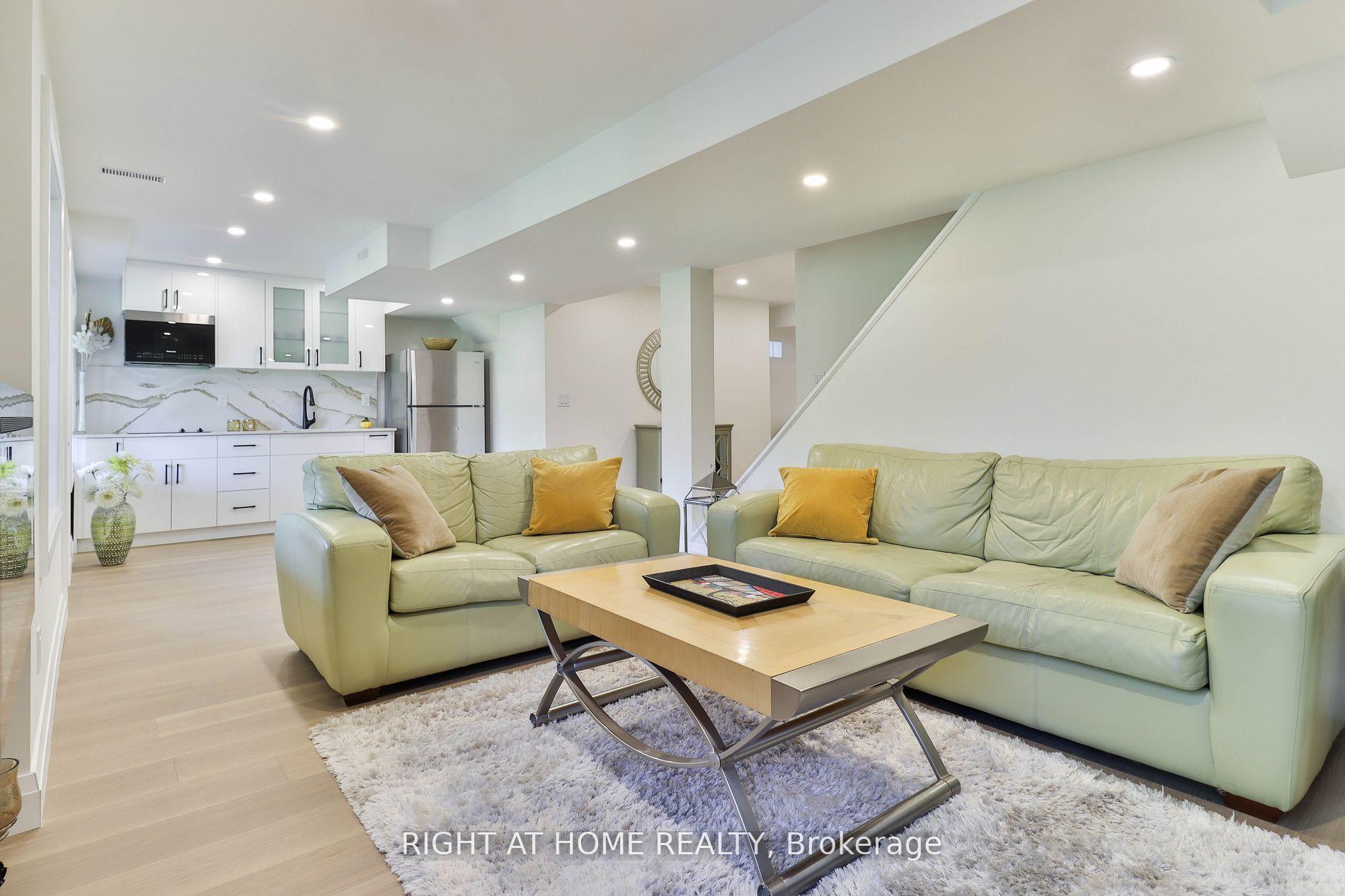 Photo 28 of 101 Roy Harper Avenue, Aurora, Rural Aurora — HOMEH