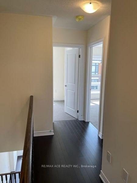 Photo 16 of 39 Lake Trail Way, Whitby, Brooklin — HOMEH