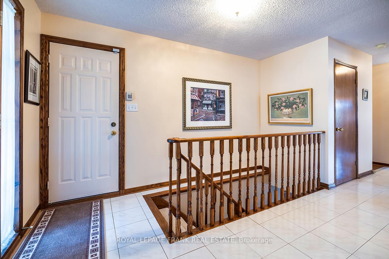 Photo 16 of 65 Garden Street, Whitby, Downtown Whitby — HOMEH