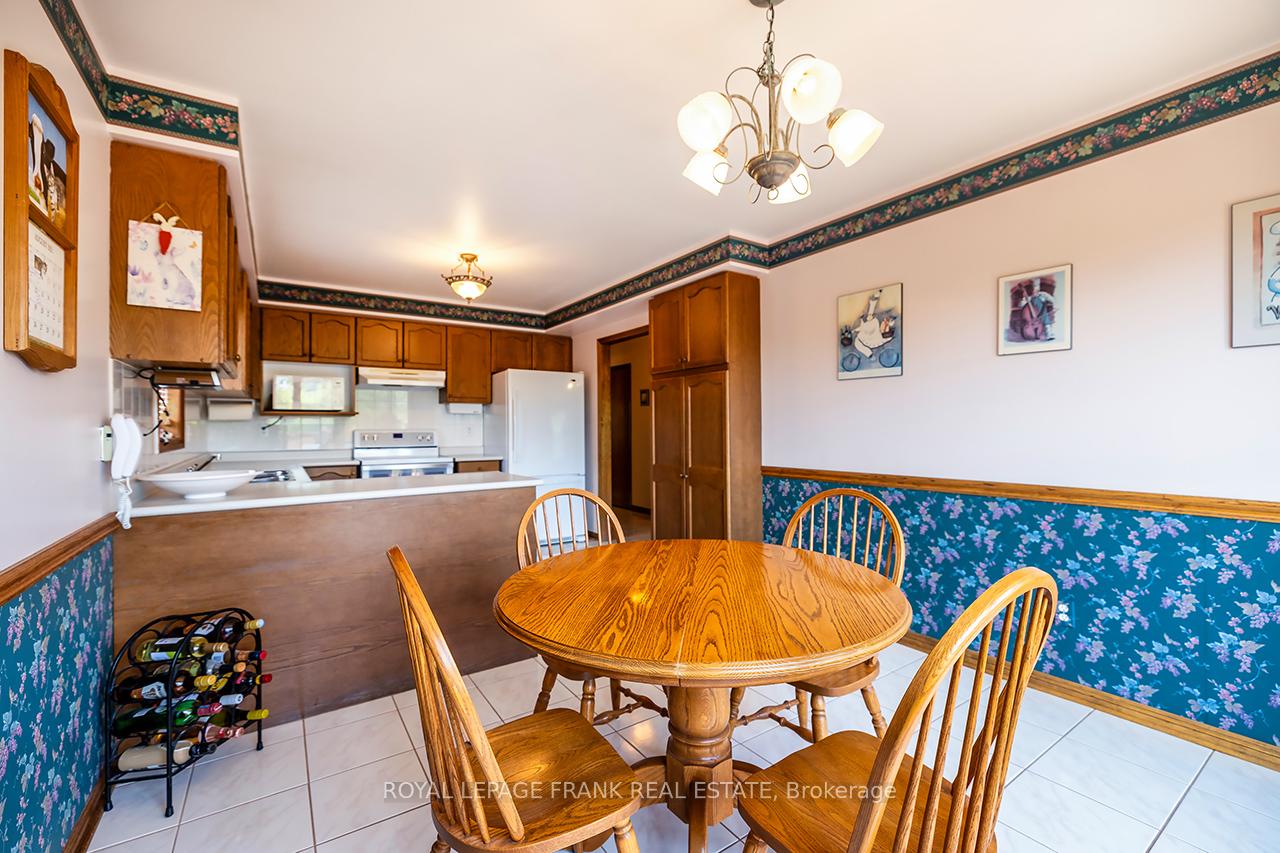 Photo 18 of 65 Garden Street, Whitby, Downtown Whitby — HOMEH