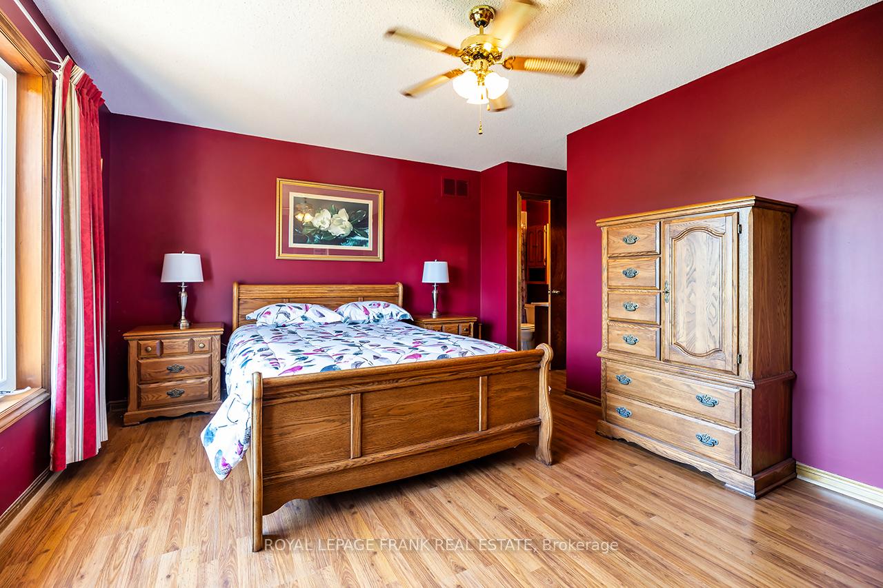 Photo 28 of 65 Garden Street, Whitby, Downtown Whitby — HOMEH