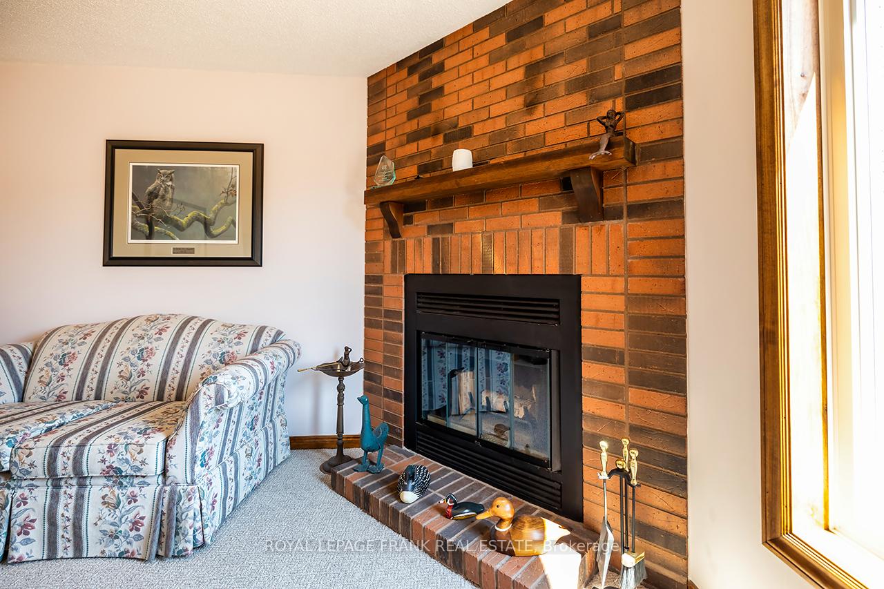 Photo 33 of 65 Garden Street, Whitby, Downtown Whitby — HOMEH