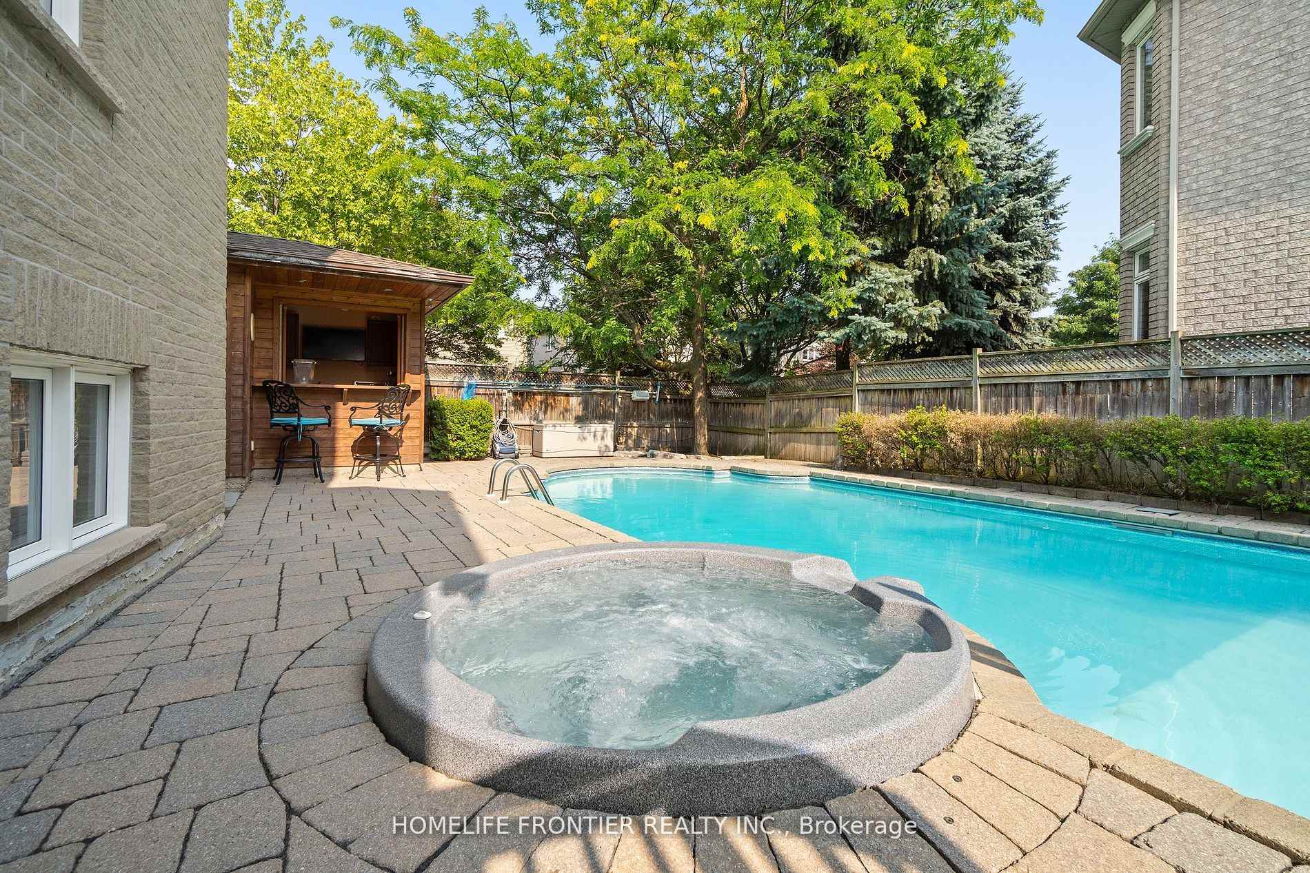 Photo 3 of 161 Lawrie Road, Vaughan, Beverley Glen — HOMEH