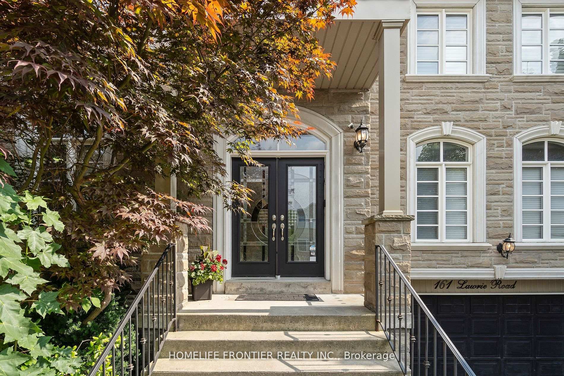 Photo 4 of 161 Lawrie Road, Vaughan, Beverley Glen — HOMEH