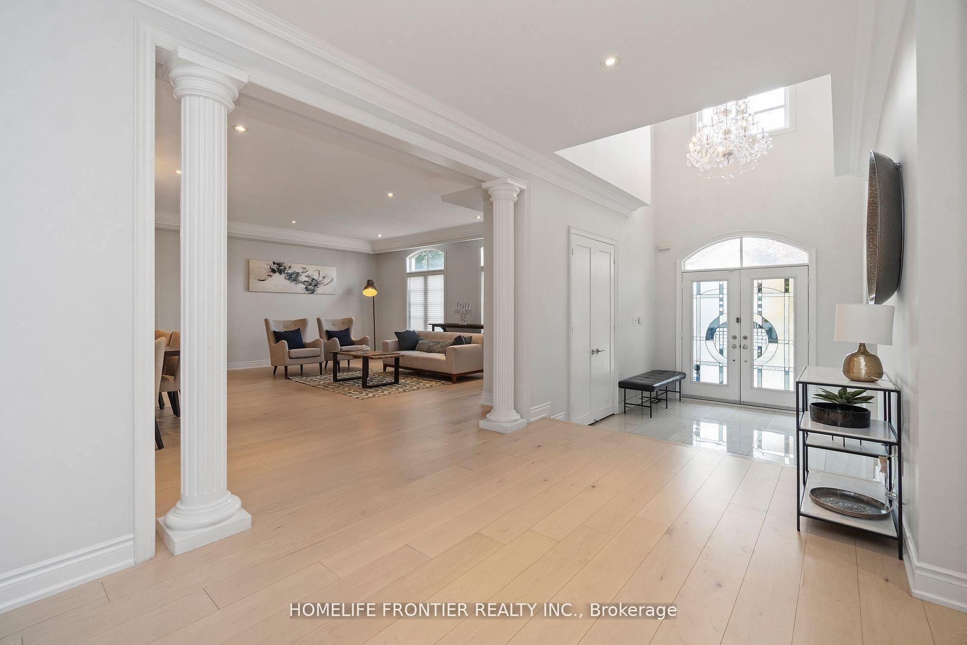 Photo 10 of 161 Lawrie Road, Vaughan, Beverley Glen — HOMEH