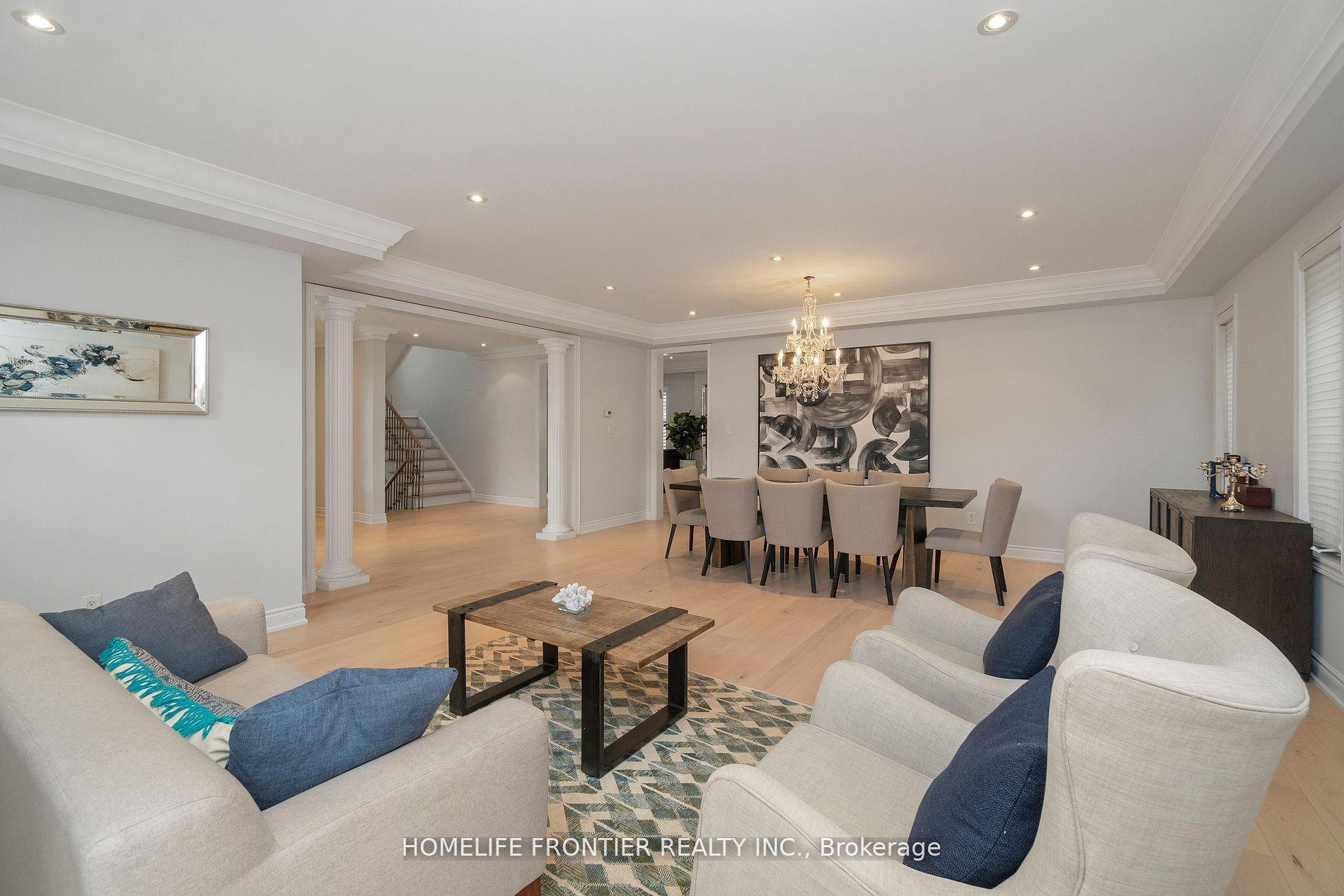 Photo 13 of 161 Lawrie Road, Vaughan, Beverley Glen — HOMEH