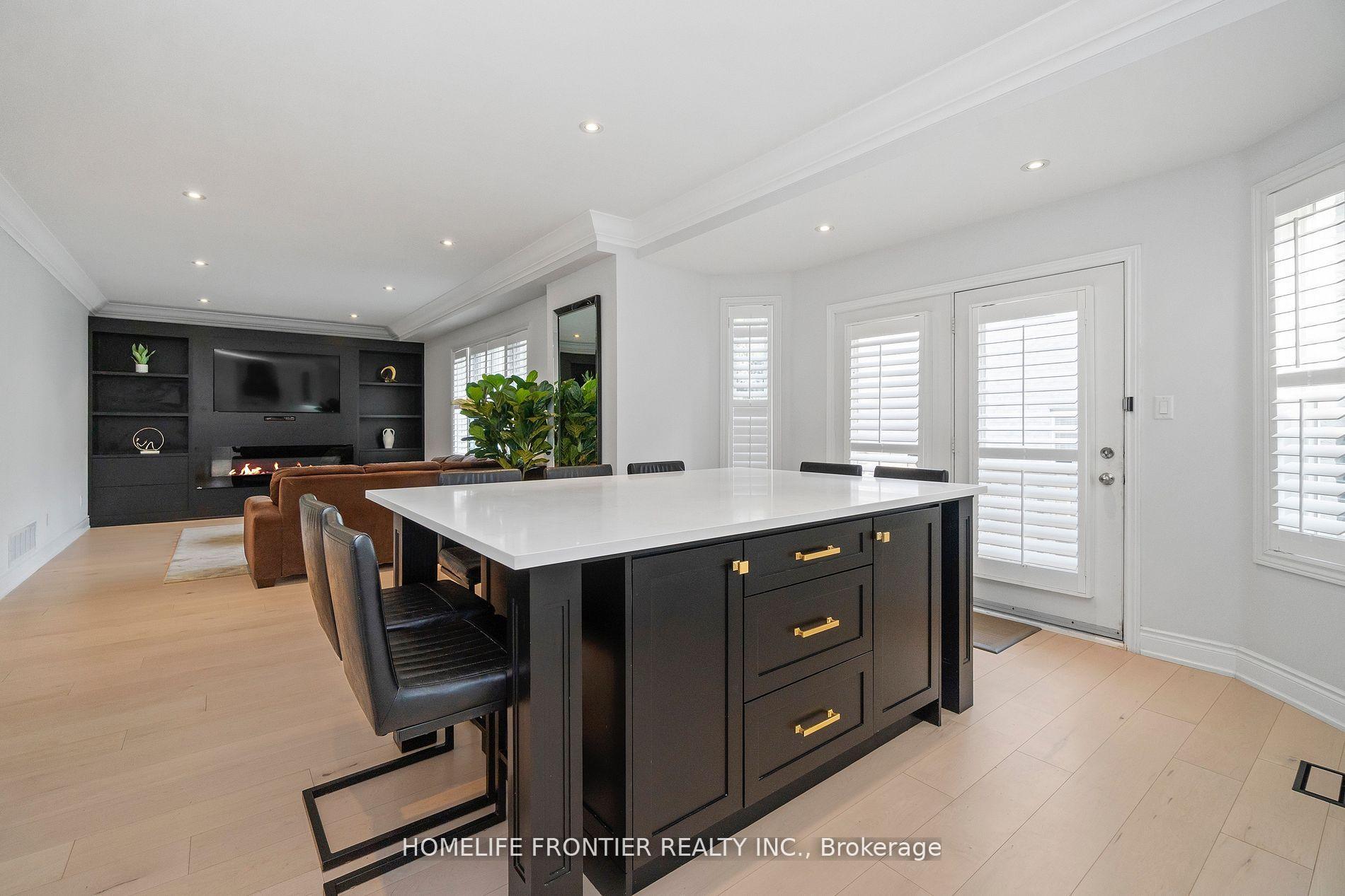 Photo 23 of 161 Lawrie Road, Vaughan, Beverley Glen — HOMEH