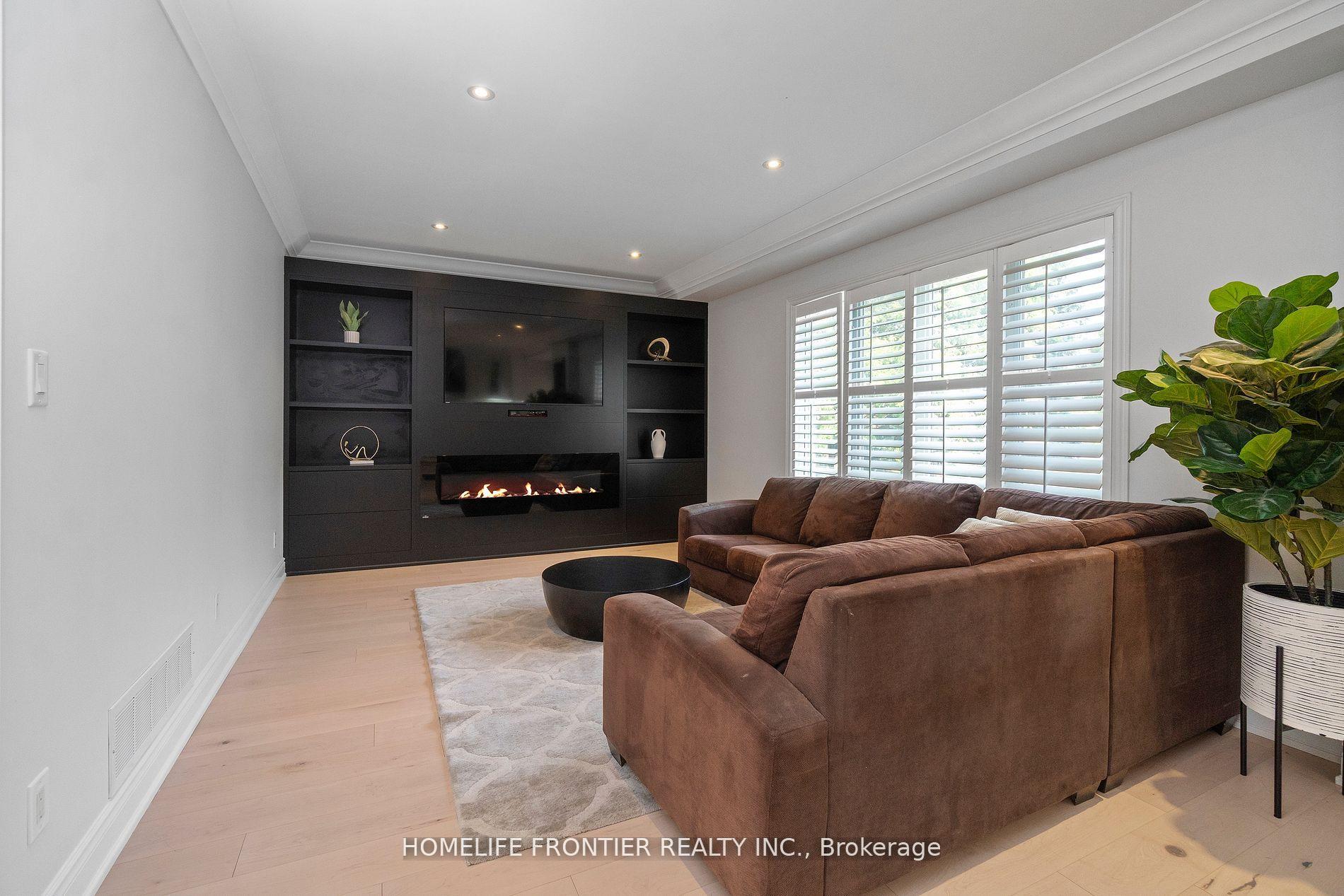 Photo 24 of 161 Lawrie Road, Vaughan, Beverley Glen — HOMEH