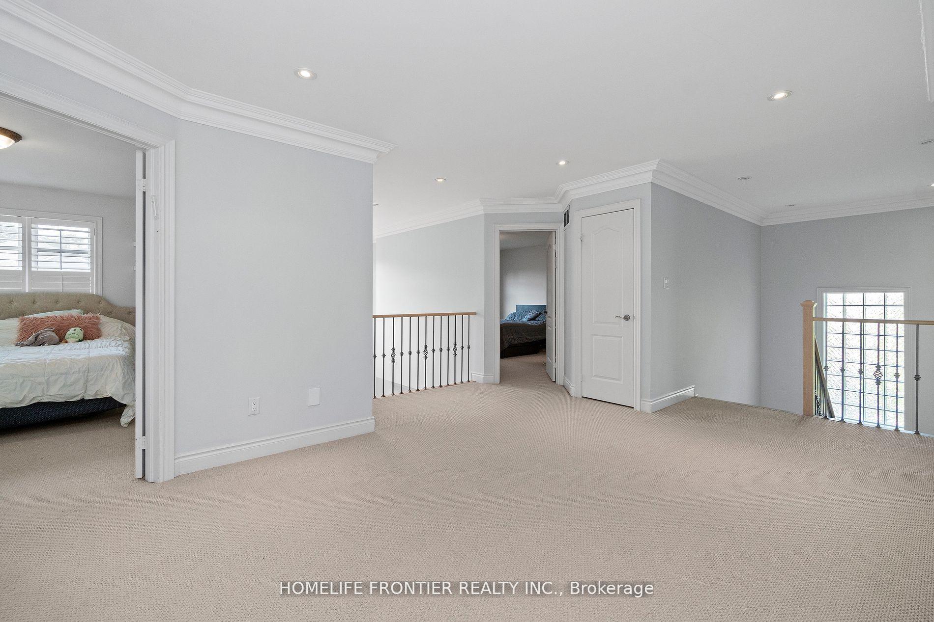 Photo 26 of 161 Lawrie Road, Vaughan, Beverley Glen — HOMEH