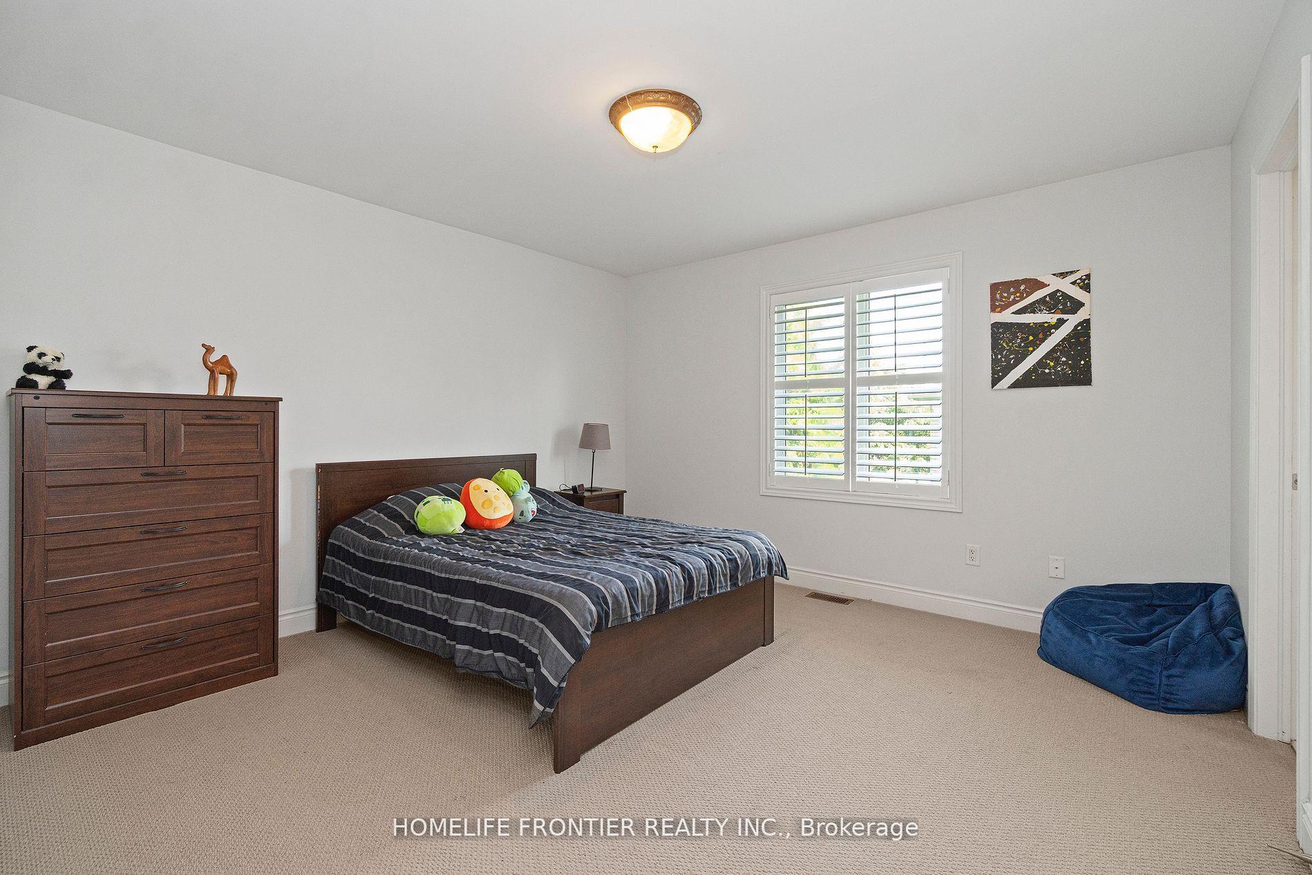 Photo 34 of 161 Lawrie Road, Vaughan, Beverley Glen — HOMEH