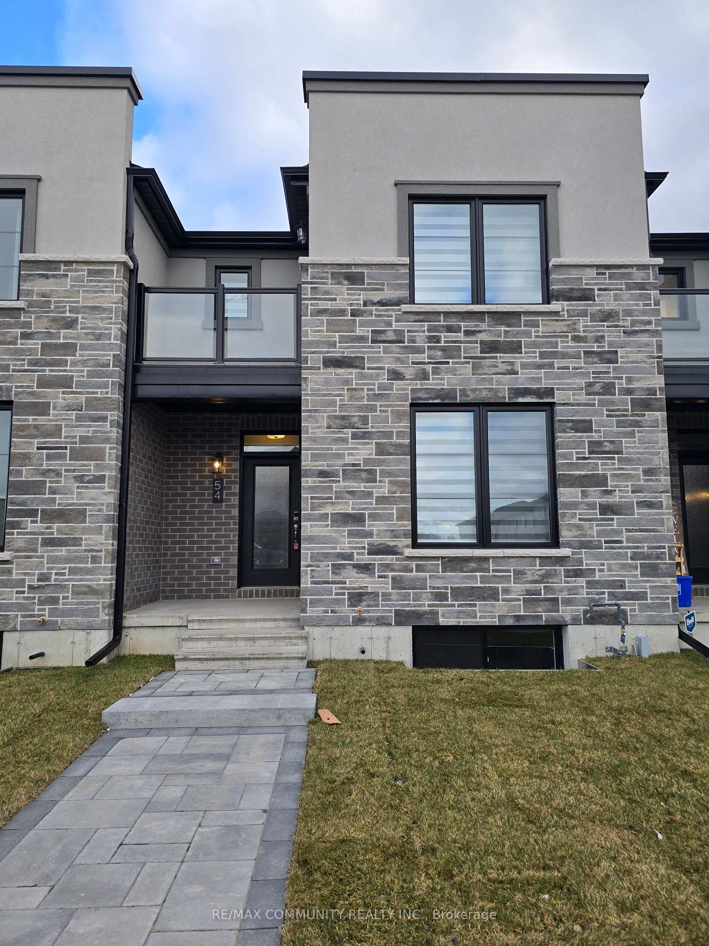 Photo 1 of 54 Riverstone Way, Belleville, Thurlow Ward — HOMEH