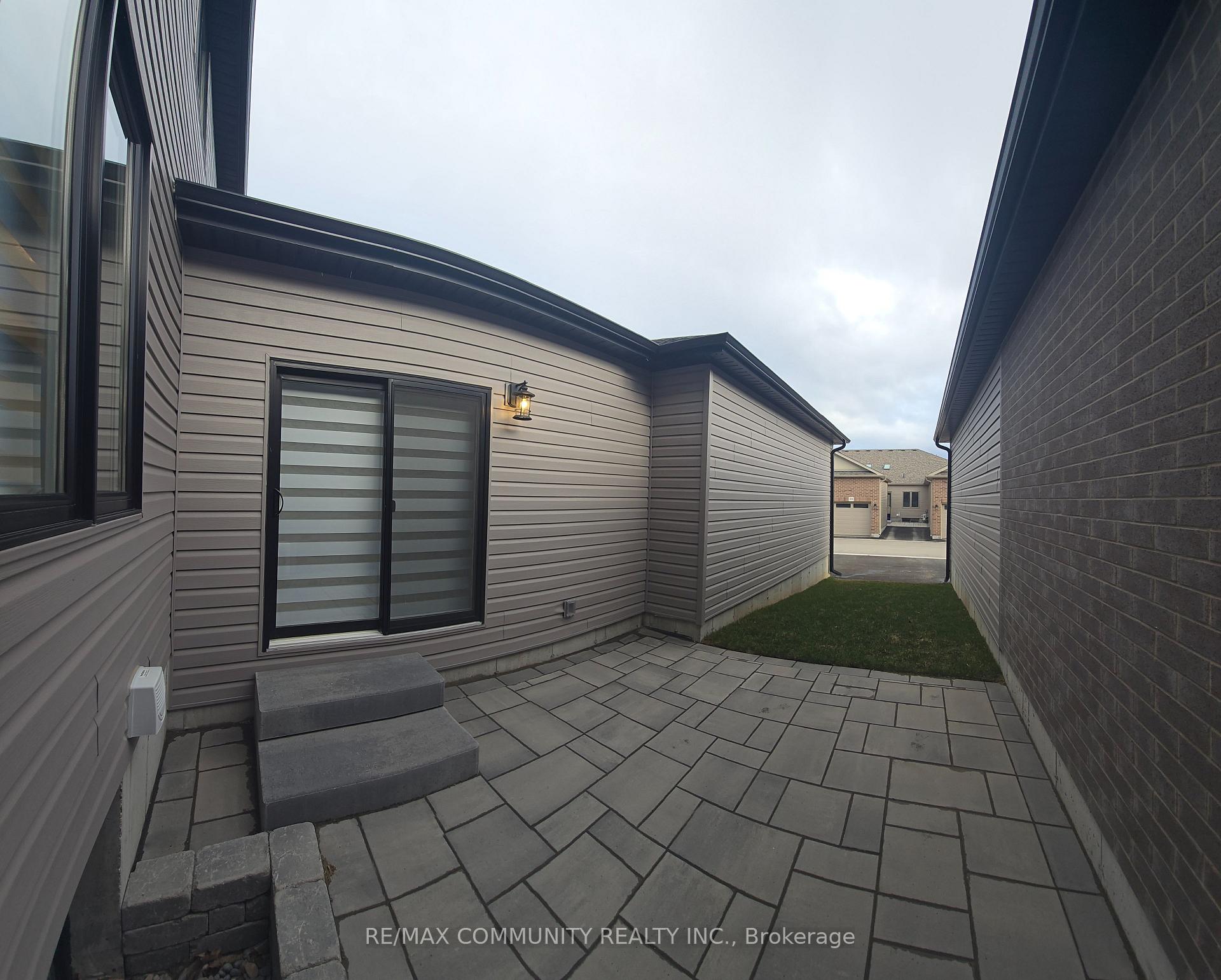 Photo 12 of 54 Riverstone Way, Belleville, Thurlow Ward — HOMEH